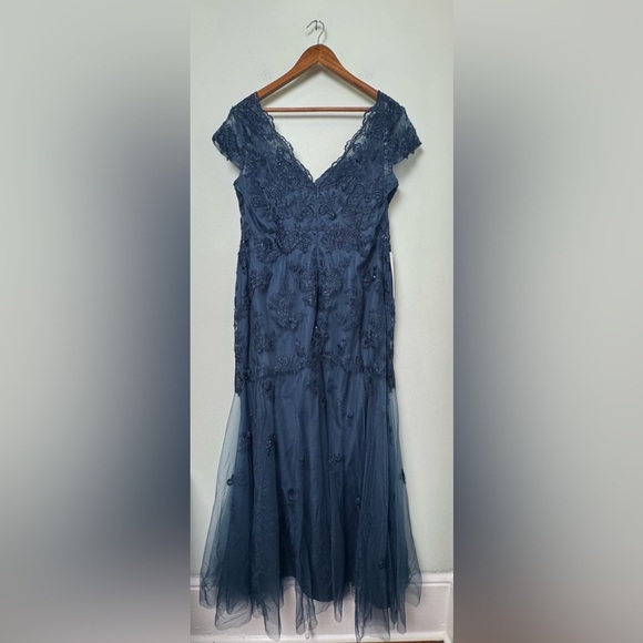NWT AZAZIE MARBELLA Mermaid Queen Anne Sequins Lace Floor-Length Dress Dark Navy - Picture 8 of 16